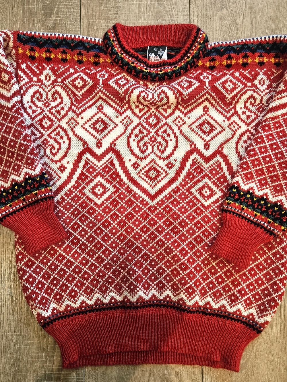 Vintage Men's Norwegian Fair Isle Wool Sweater Red Nordic Ski Lodge Dale Norway